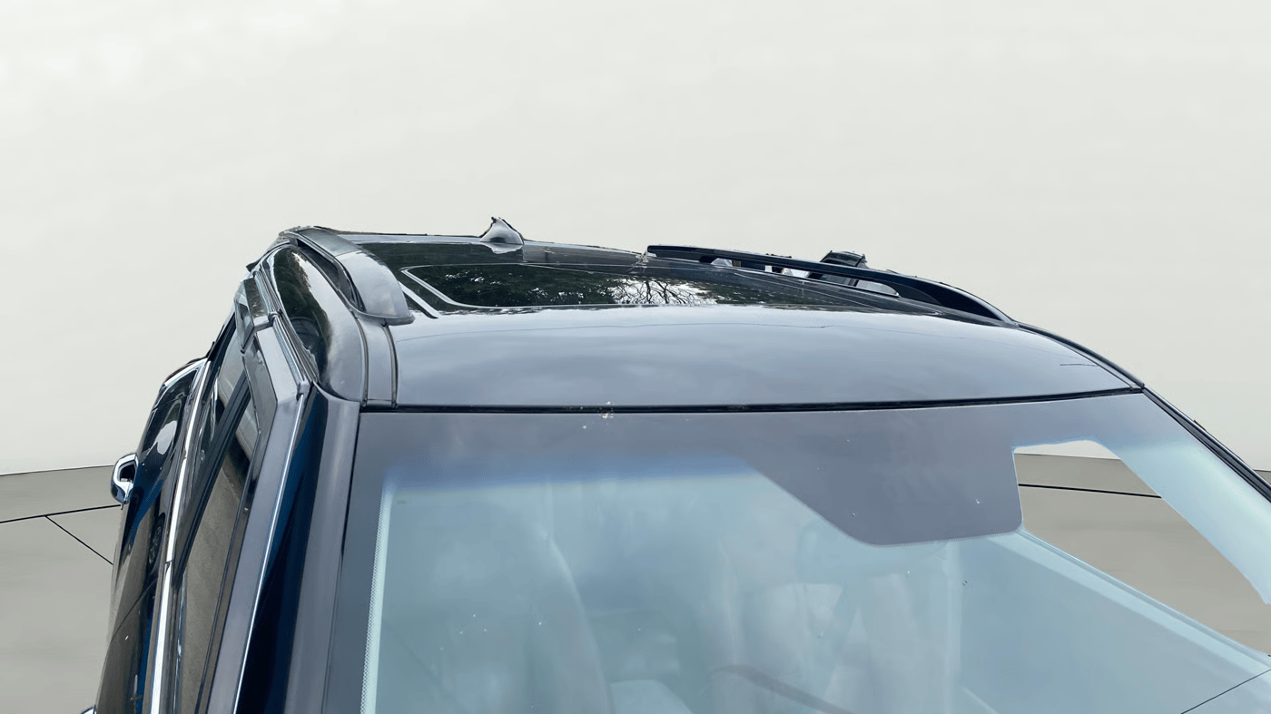 2022 Mahindra XUV300 W8 (O) 1.2 PETROL, Petrol, Manual, 56,741 km, Moonroof/ Sunroof
