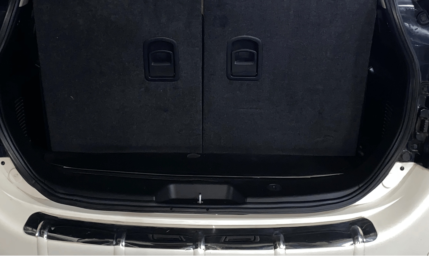 2021 Mahindra XUV500 W7 AT, Diesel, Automatic, 10,547 km, Boot Inside