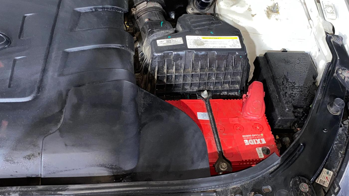 2021 Mahindra XUV500 W7 AT, Diesel, Automatic, 10,547 km, Engine View - Left