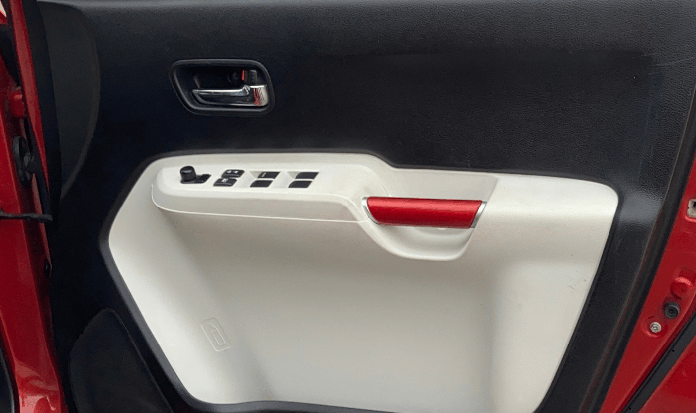 2017 Maruti IGNIS ZETA 1.2 AMT, Petrol, Automatic, 1,16,582 km, Driver Side Door Panels Control