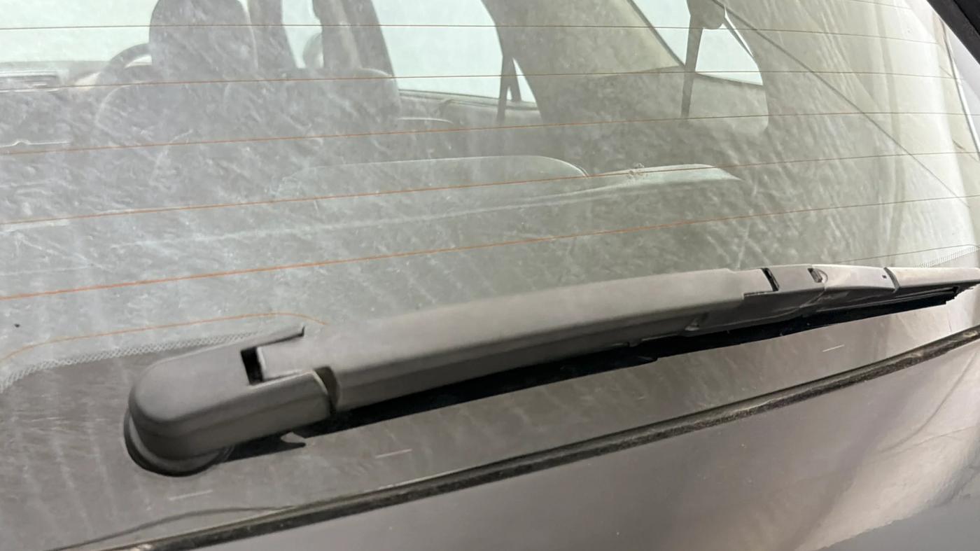 2022 Hyundai ALCAZAR PLATINUM(O) 6STR 1.5 AT, Diesel, Automatic, 1,15,752 km, Rear Wiper