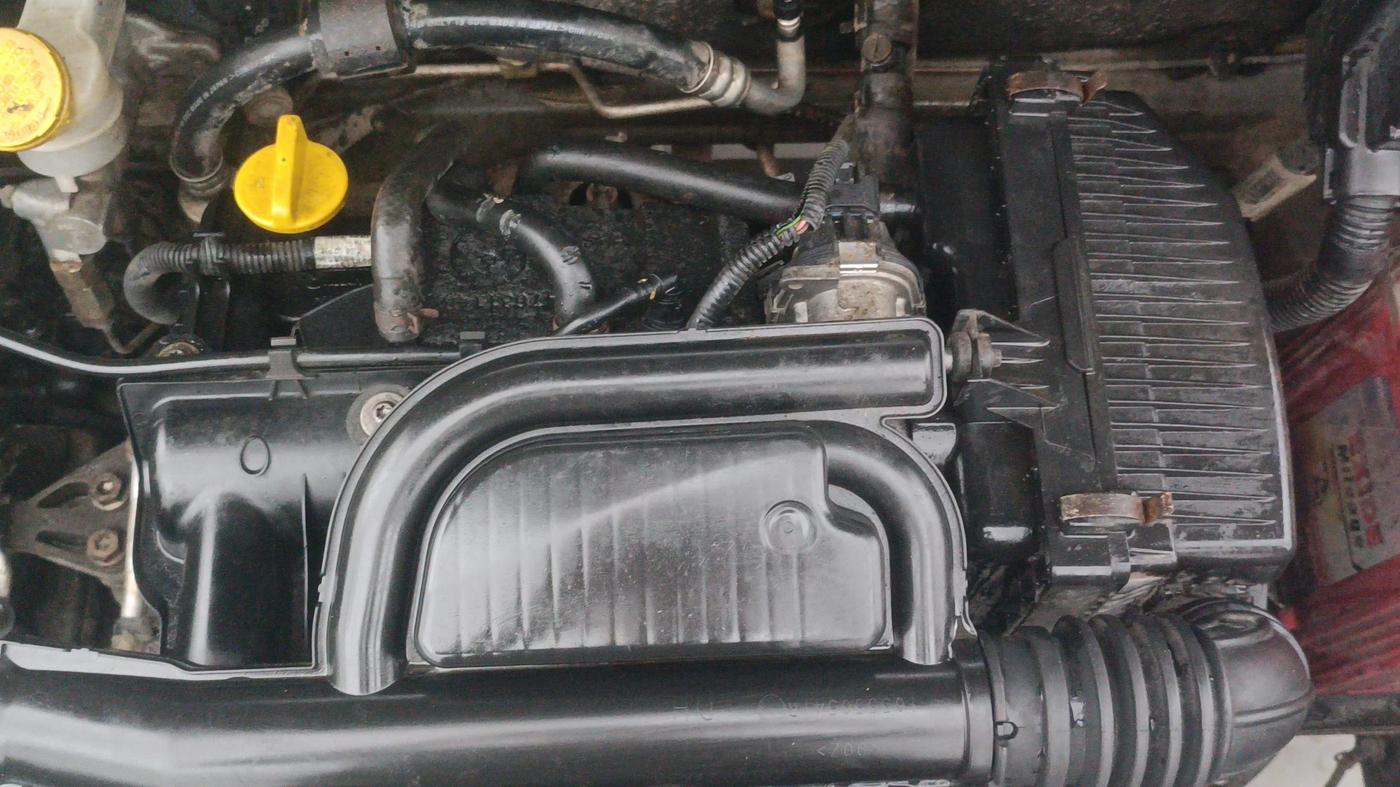 2018 Renault Kwid RXT 1.0 (O), Petrol, Manual, 1,38,712 km, Engine View