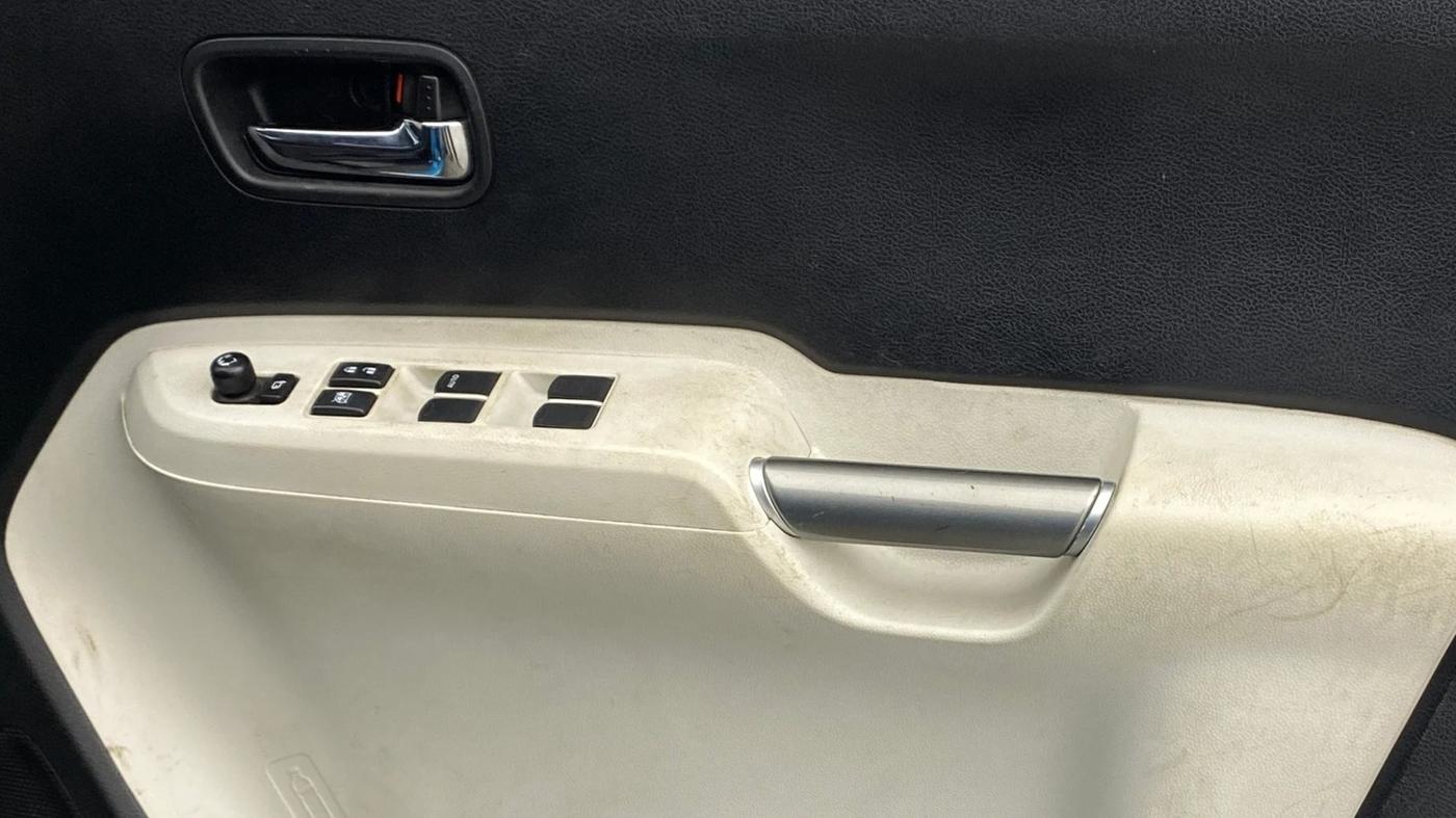 2020 Maruti IGNIS ALPHA 1.2 AMT, Petrol, Automatic, 78,938 km, Driver Side Door Panels Control