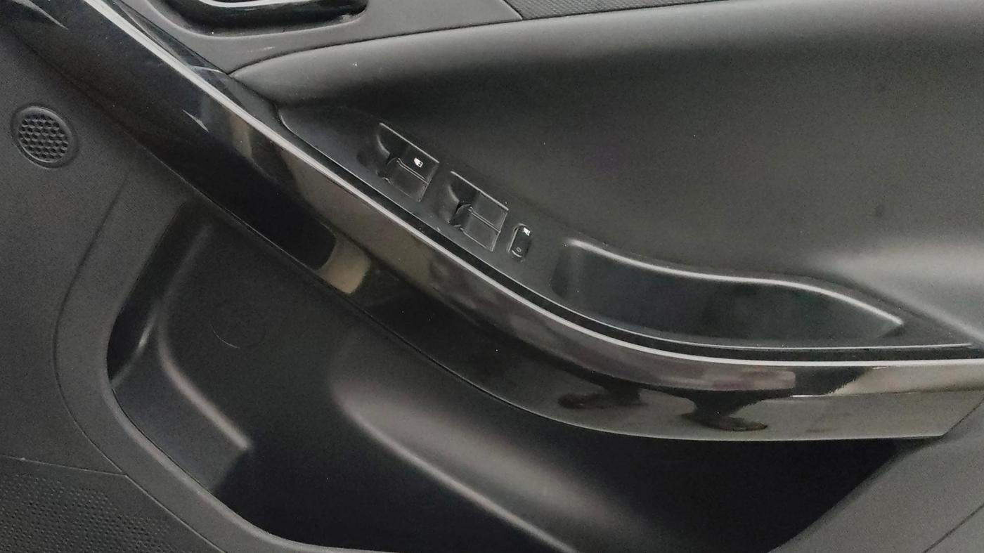 2022 Tata NEXON XZA PLUS (PREMIUM) KAZIRANGA DIESEL, Diesel, Automatic, 23,508 km, Driver Side Door Panels Control
