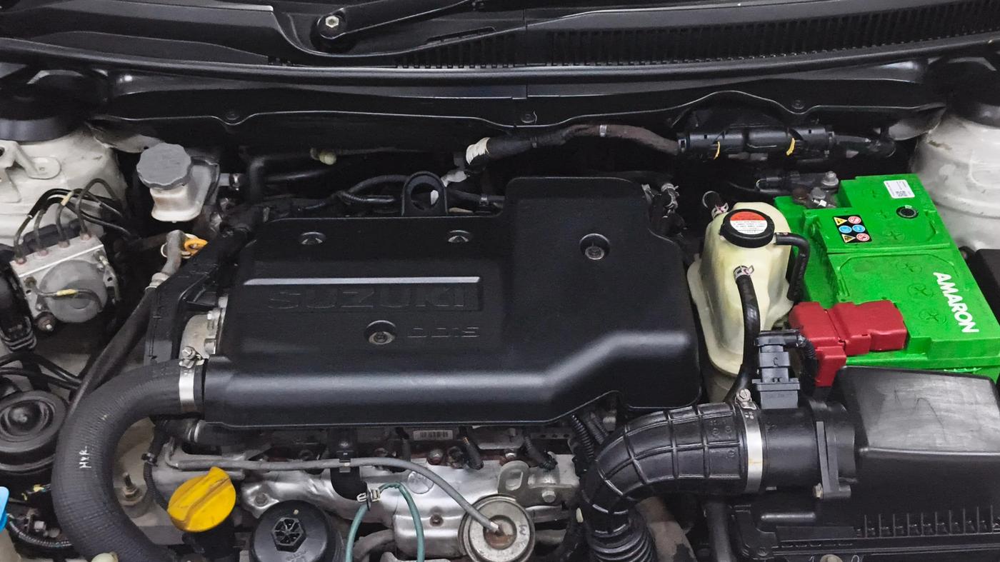 2016 Maruti Ciaz VDI+ SHVS, Diesel, Manual, 73,092 km, Engine View
