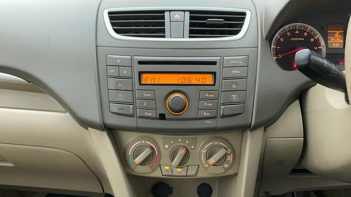 2013 Maruti Ertiga VXI, Petrol, Manual, 84,136 km, Air Conditioner