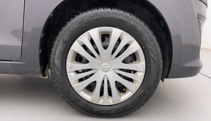 2013 Maruti Ertiga VXI, Petrol, Manual, 84,136 km, Right Front Wheel