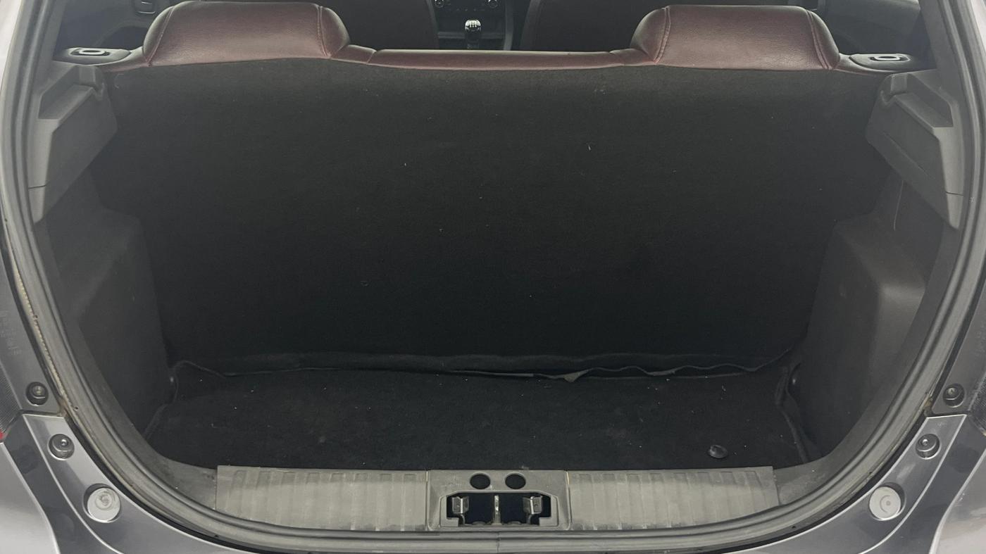 2018 Ford New Figo TITANIUM 1.2 PETROL MT, Petrol, Manual, 1,35,500 km, Boot Inside