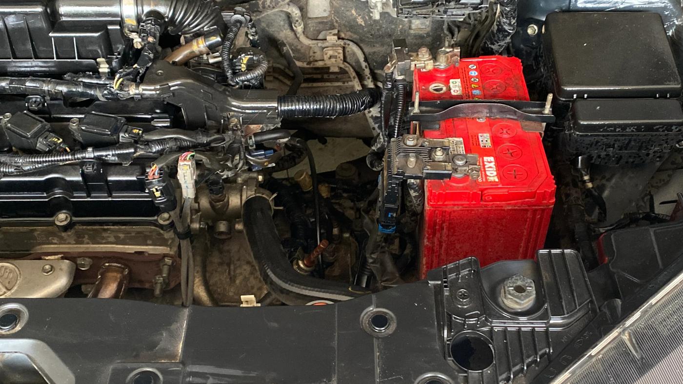 2019 Maruti XL6 ALPHA AT, Petrol, Automatic, 1,03,970 km, Engine View - Left