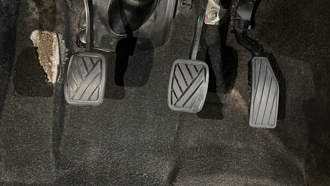 2021 Maruti New Wagon-R LXI CNG 1.0, CNG, Manual, 1,03,756 km, Pedals