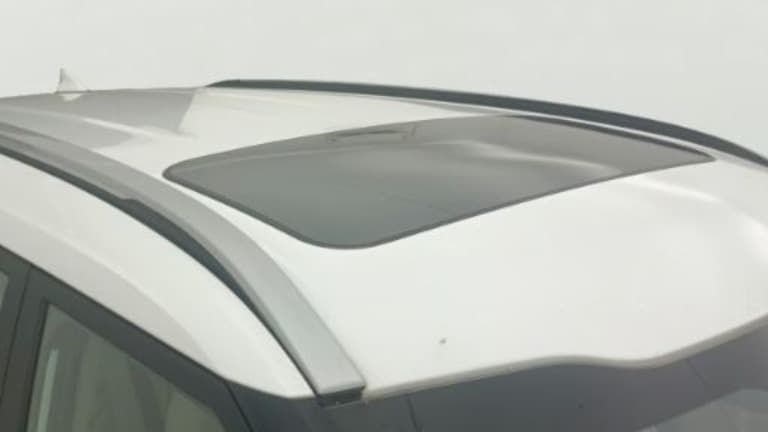 2024 KIA CARENS LUXURY PLUS 1.5 IMT PETROL, Petrol, Manual, 70,993 km, Moonroof/ Sunroof
