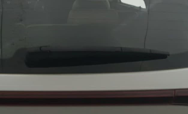 2024 KIA CARENS LUXURY PLUS 1.5 IMT PETROL, Petrol, Manual, 70,993 km, Rear Wiper
