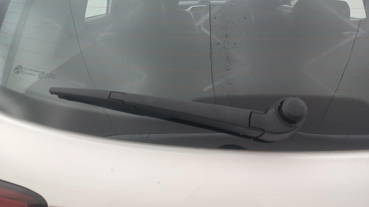 2024 MG ASTOR  Sharp Pro 1.5 MT (Ivory), Petrol, Manual, 40,076 km, Rear Wiper