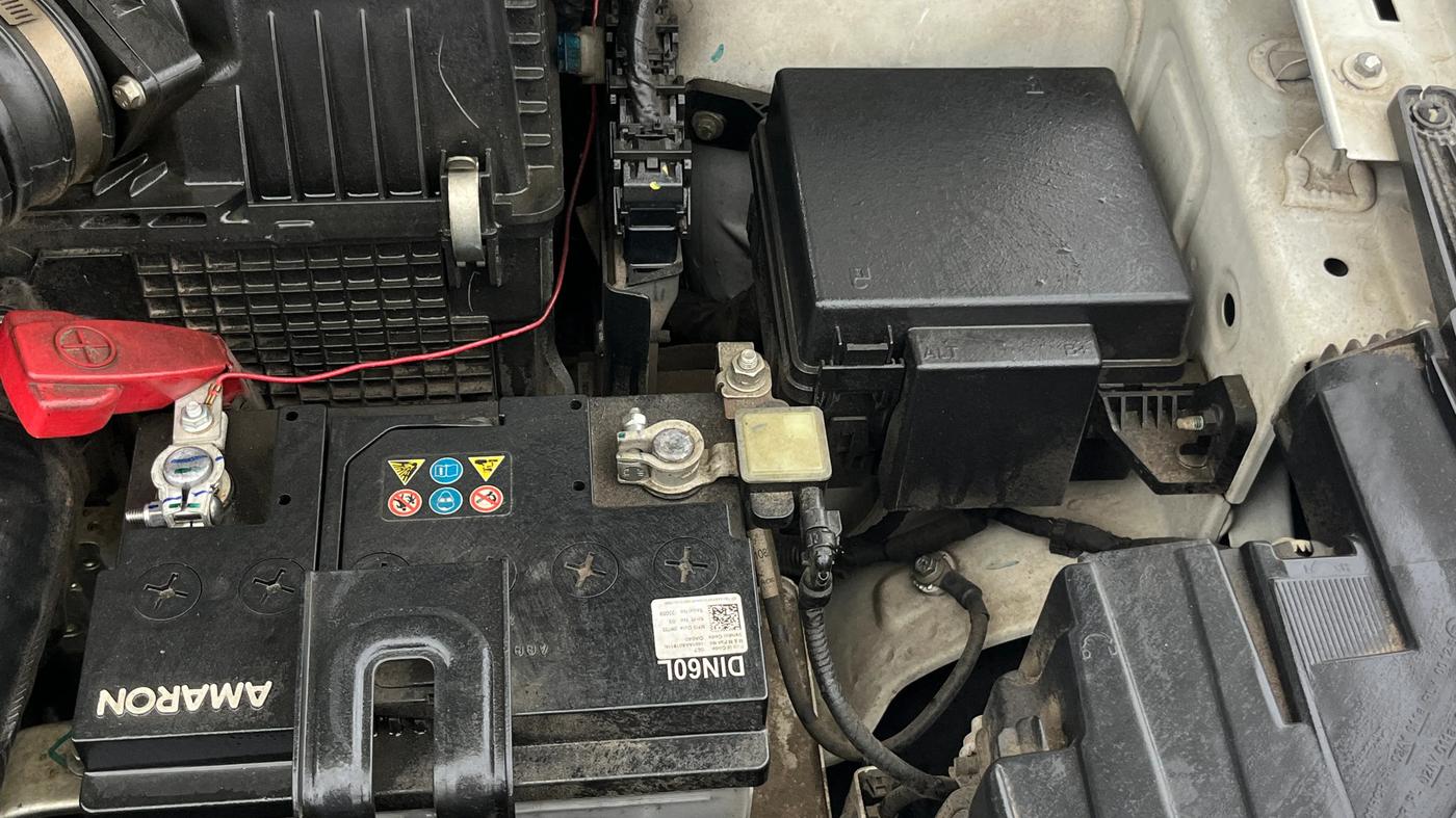 2022 Mahindra XUV300 W8 (O) 1.2 PETROL AMT, Petrol, Automatic, 53,632 km, Engine View - Left