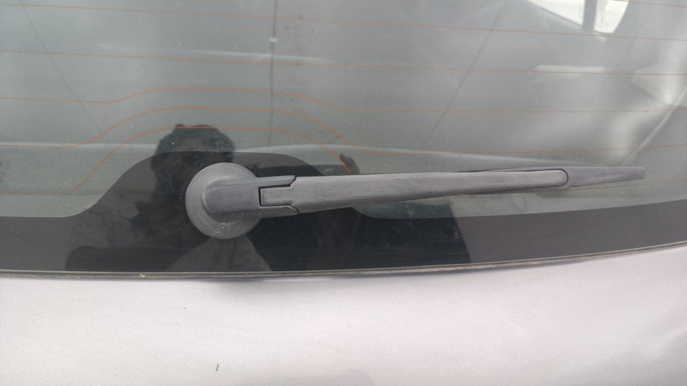 2015 Maruti Swift ZXI, Petrol, Manual, 54,581 km, Rear Wiper