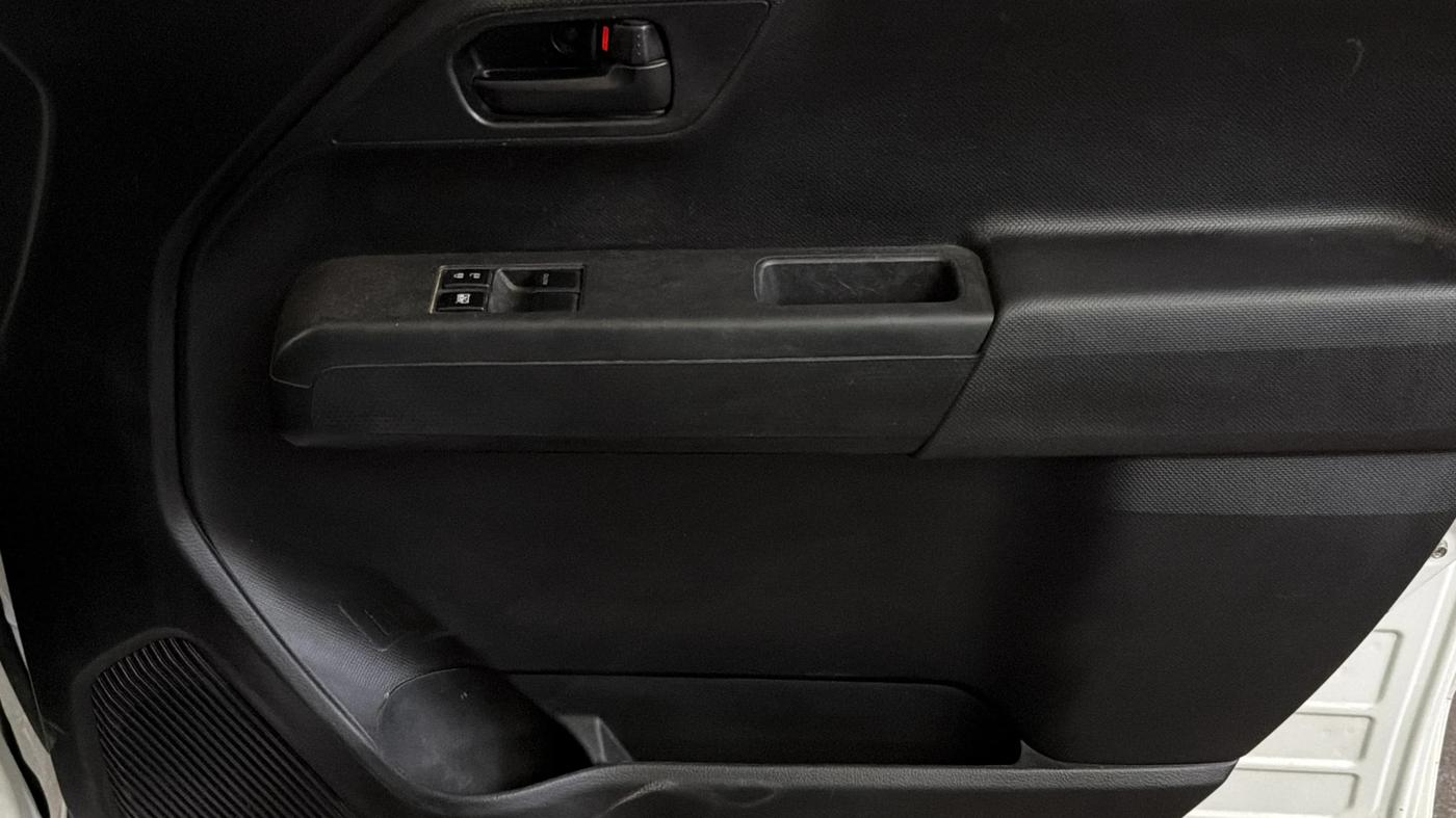 2024 Maruti New Wagon-R LXI 1.0, Petrol, Manual, 46,643 km, Driver Side Door Panels Control