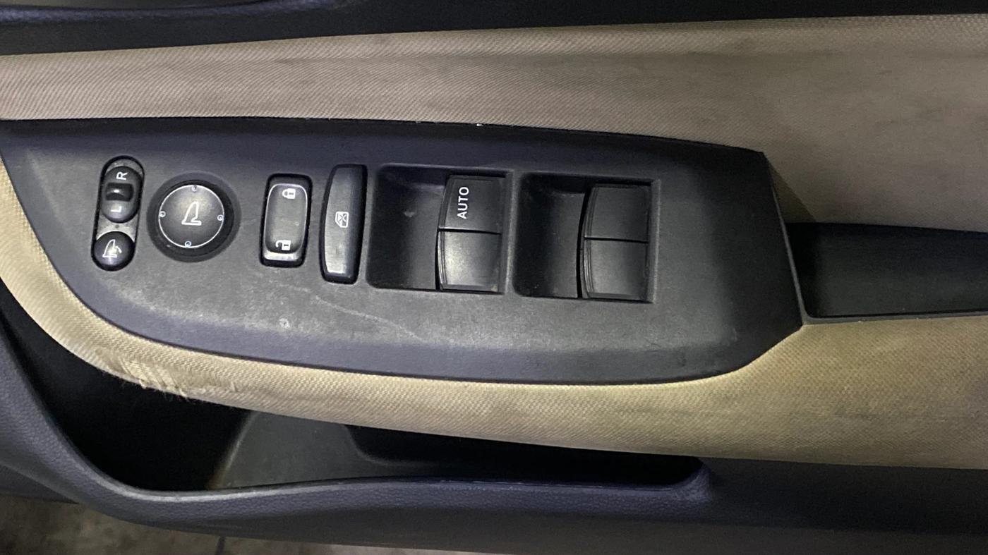 2022 Honda City 1.5L I-VTEC V CVT 5TH GEN, Petrol, Automatic, 51,880 km, Driver Side Door Panels Control