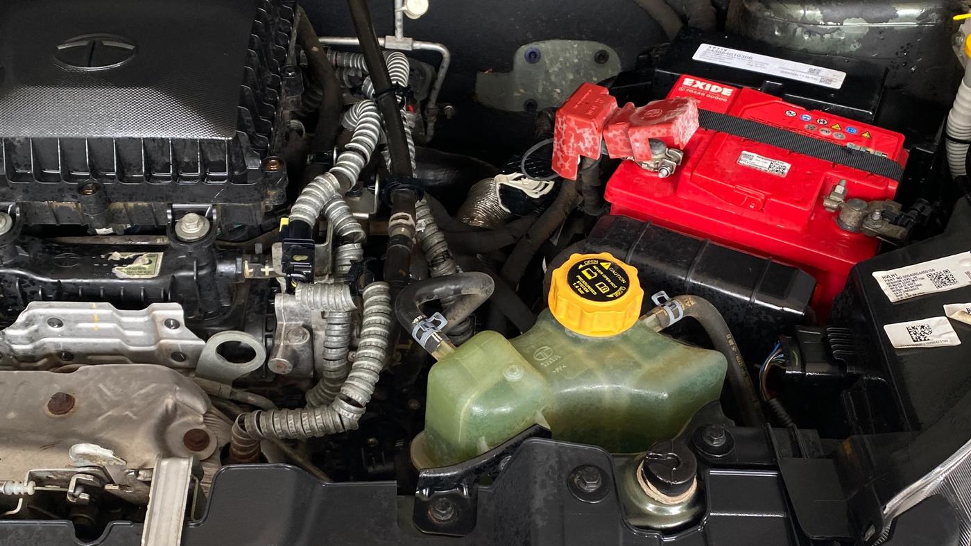 2023 Tata NEXON XZA PLUS PETROL, Petrol, Automatic, 21,880 km, Engine View - Left