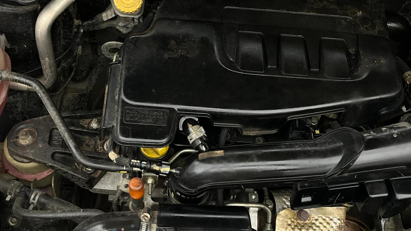2020 Mahindra XUV300 W8 1.2 PETROL, Petrol, Manual, 79,309 km, Engine View - Right
