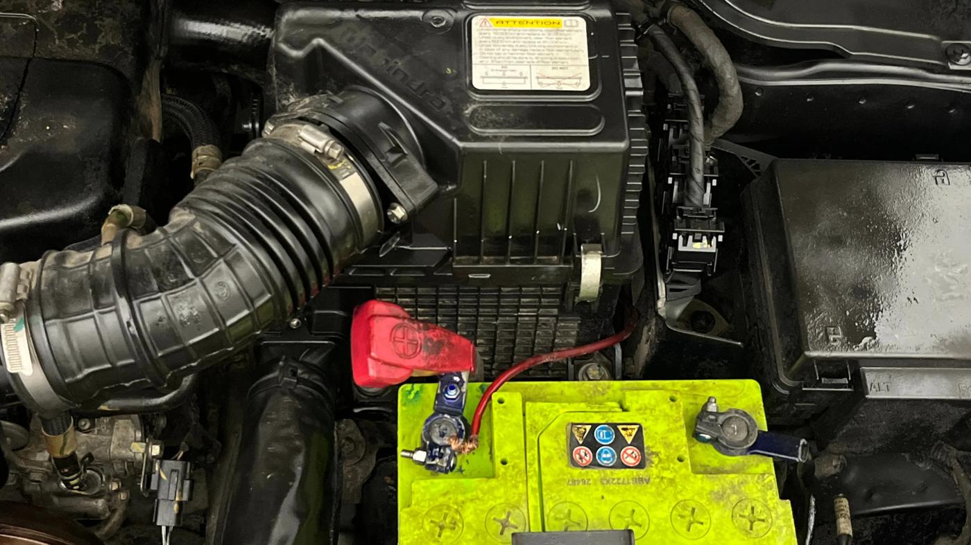 2020 Mahindra XUV300 W8 1.2 PETROL, Petrol, Manual, 79,309 km, Engine View - Left