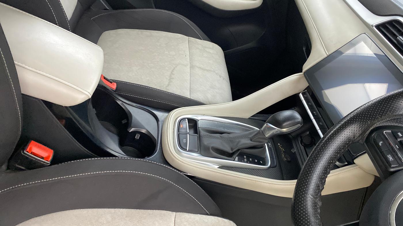 2022 MG ASTOR SUPER 1.5 CVT, Petrol, Automatic, 35,594 km, Gear Lever
