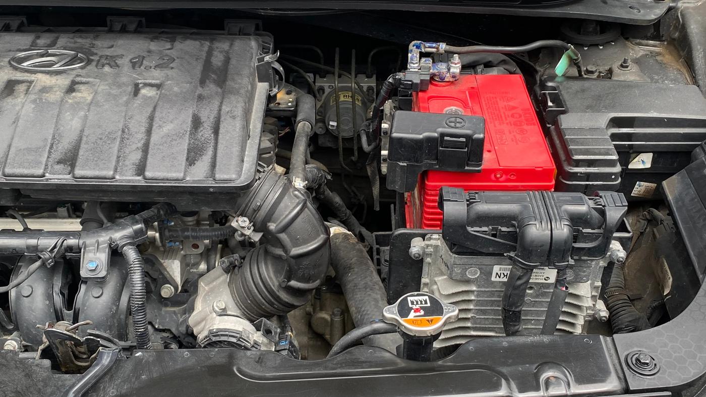 2020 Hyundai GRAND I10 NIOS SPORTZ AMT 1.2 KAPPA VTVT, Petrol, Automatic, 37,821 km, Engine View - Left