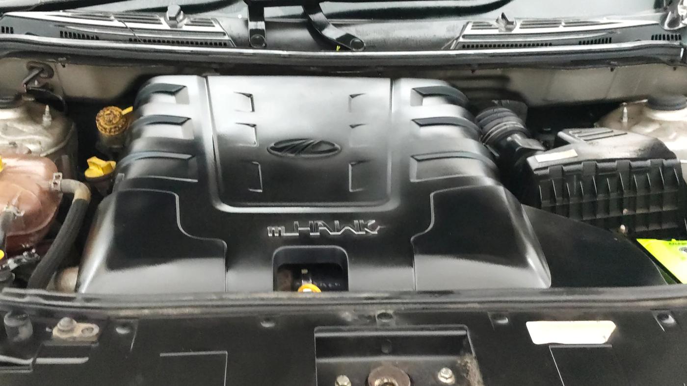 2018 Mahindra XUV500 W9 AT, Diesel, Automatic, 91,762 km, Engine View