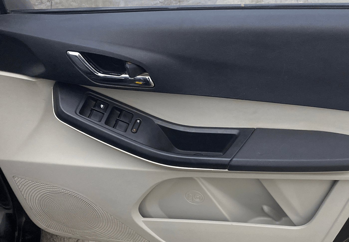 2022 Tata Tiago XZA PLUS PETROL, Petrol, Automatic, 62,477 km, Driver Side Door Panels Control
