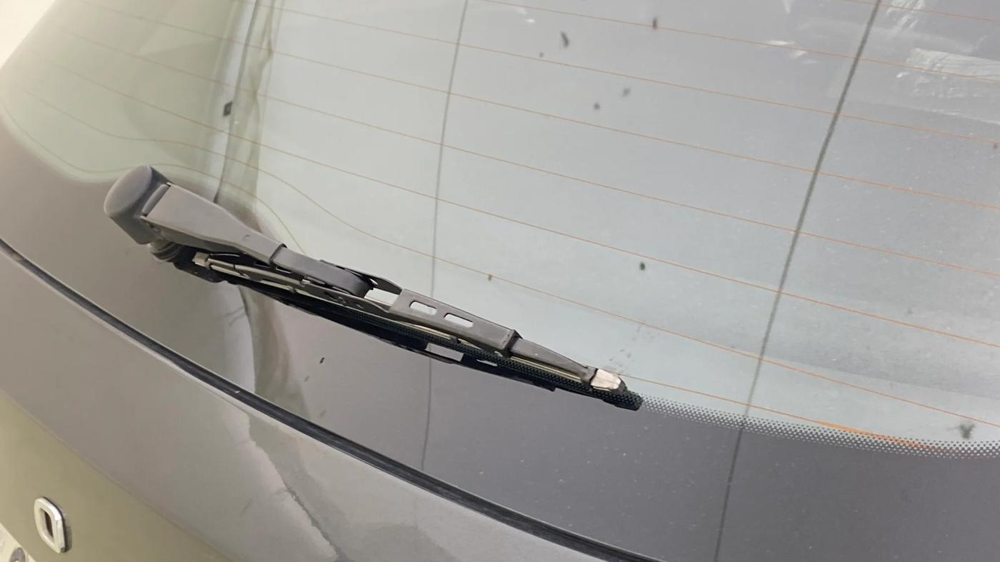 2022 Skoda KUSHAQ AMBITION 1.0L TSI AT, Petrol, Automatic, 24,994 km, Rear Wiper