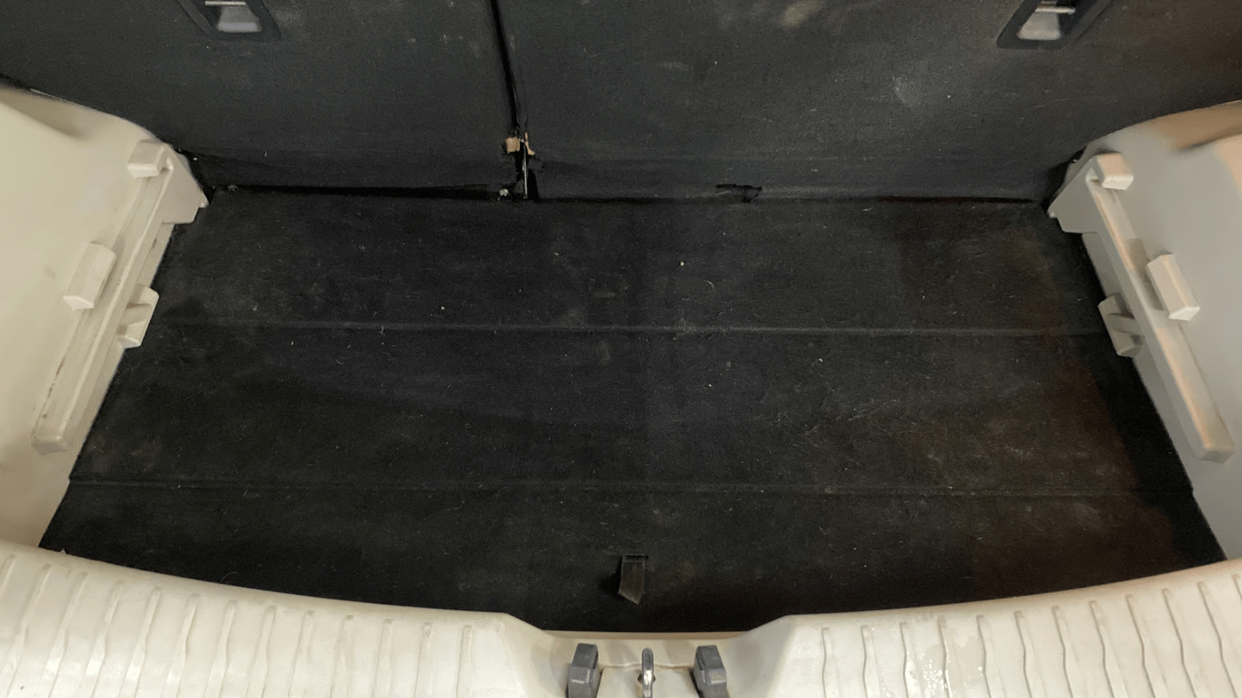 2019 Mahindra XUV300 W8 (O) 1.2 PETROL, Petrol, Manual, 80,379 km, Boot Inside