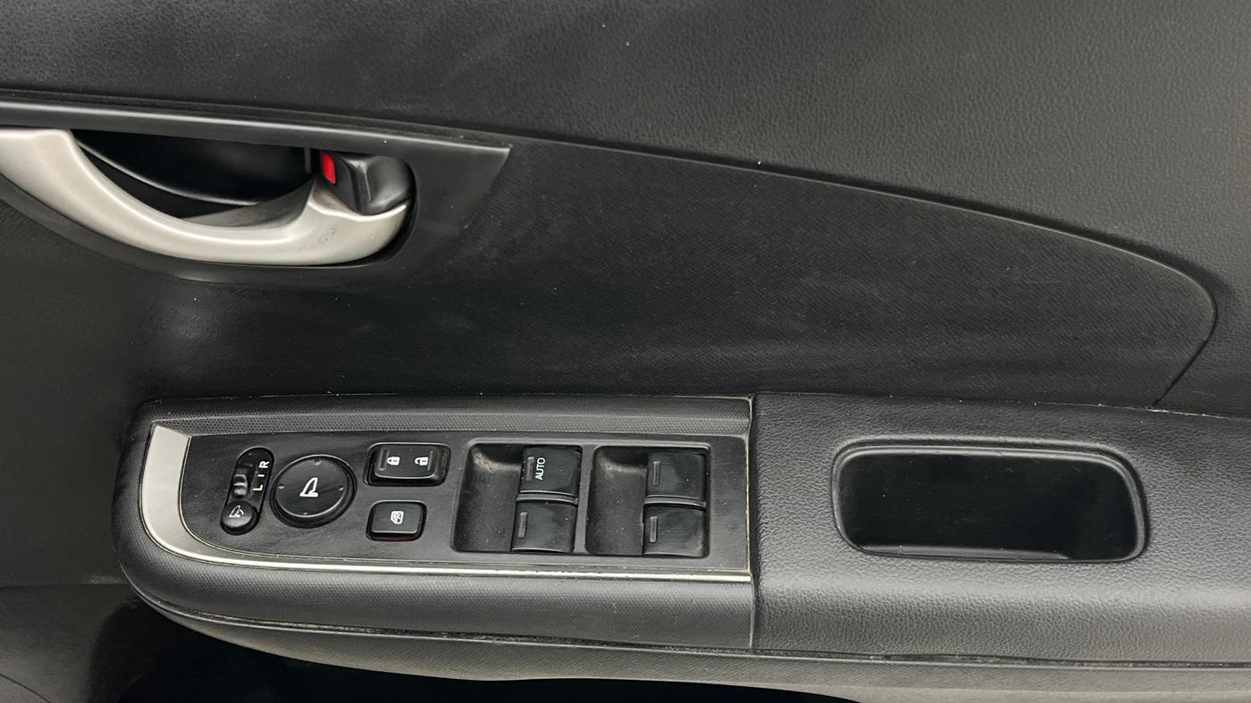 2018 Honda BR-V 1.5L I-VTEC V CVT, Petrol, Automatic, 61,134 km, Driver Side Door Panels Control