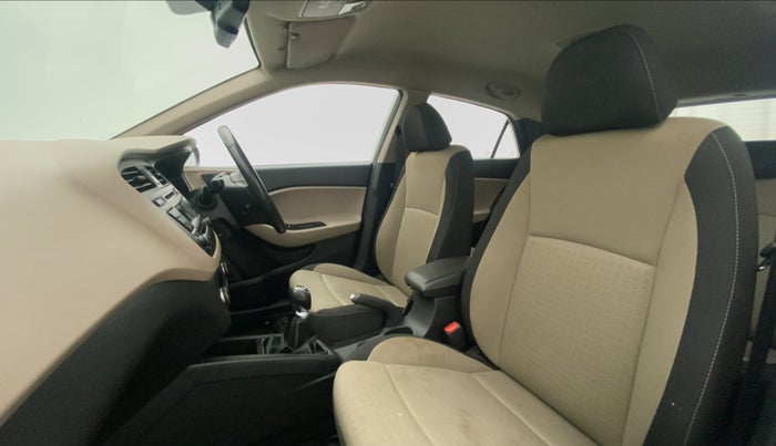 2015 Hyundai Elite i20 ASTA 1.2, Petrol, Manual, 14,498 km, Right Side Front Door Cabin