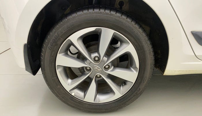 2015 Hyundai Elite i20 ASTA 1.2, Petrol, Manual, 14,498 km, Right Rear Wheel
