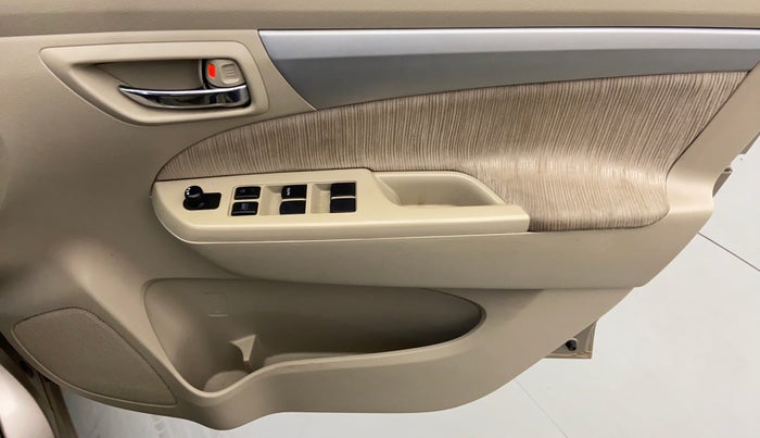 2014 Maruti Ertiga VXI CNG, CNG, Manual, 59,133 km, Driver Side Door Panels Control