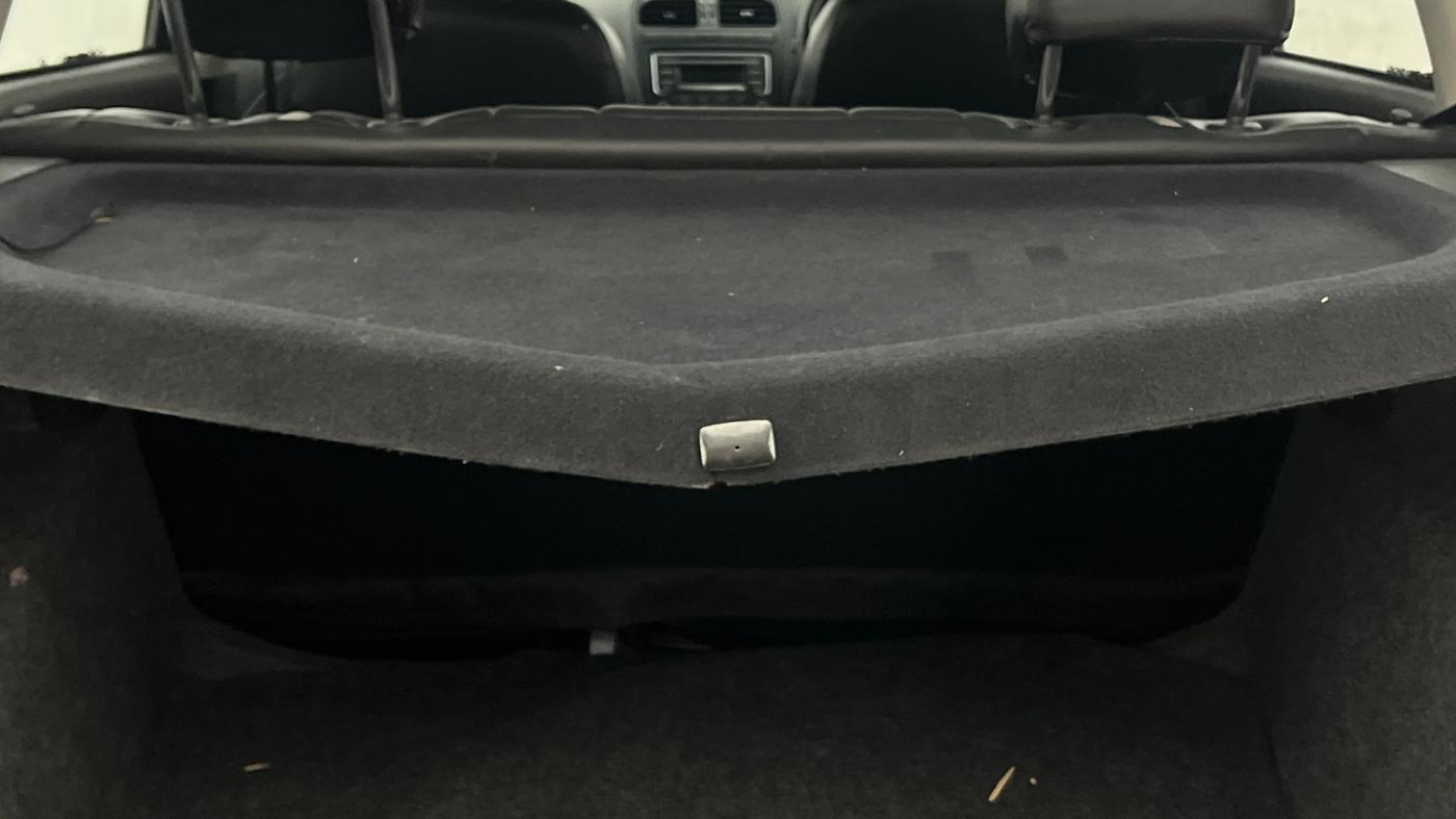 2015 Volkswagen Polo COMFORTLINE 1.2L, Petrol, Manual, 57,450 km, Boot Inside