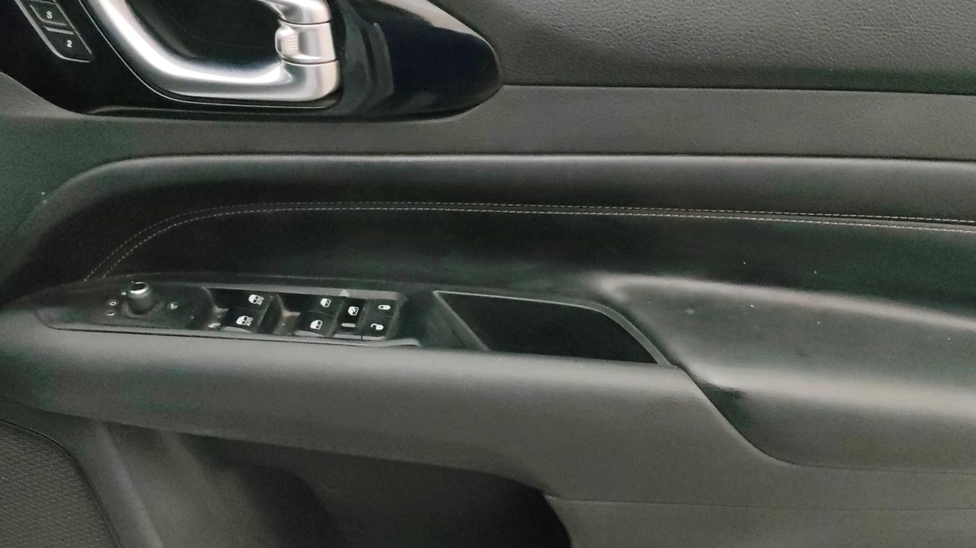 2022 Jeep Compass MODEL S (O) DIESEL 4X4 AT, Diesel, Automatic, 79,484 km, Driver Side Door Panels Control