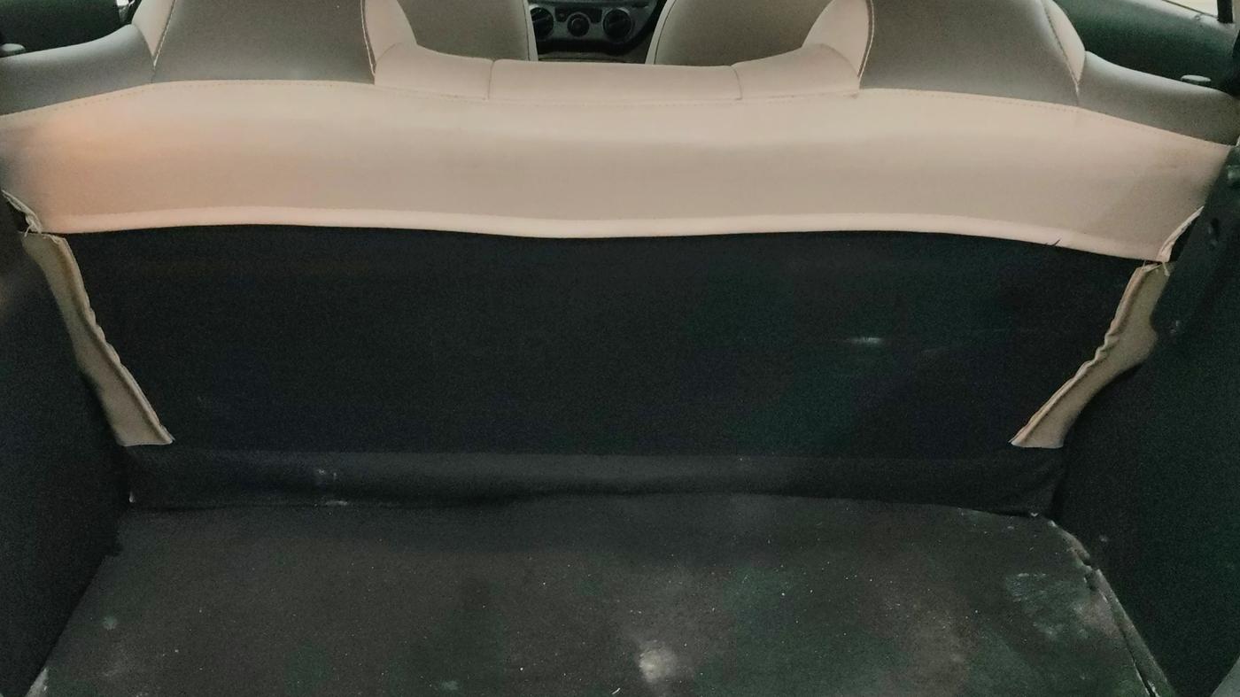 2013 Hyundai i20 MAGNA 1.2, Petrol, Manual, 32,194 km, Boot Inside