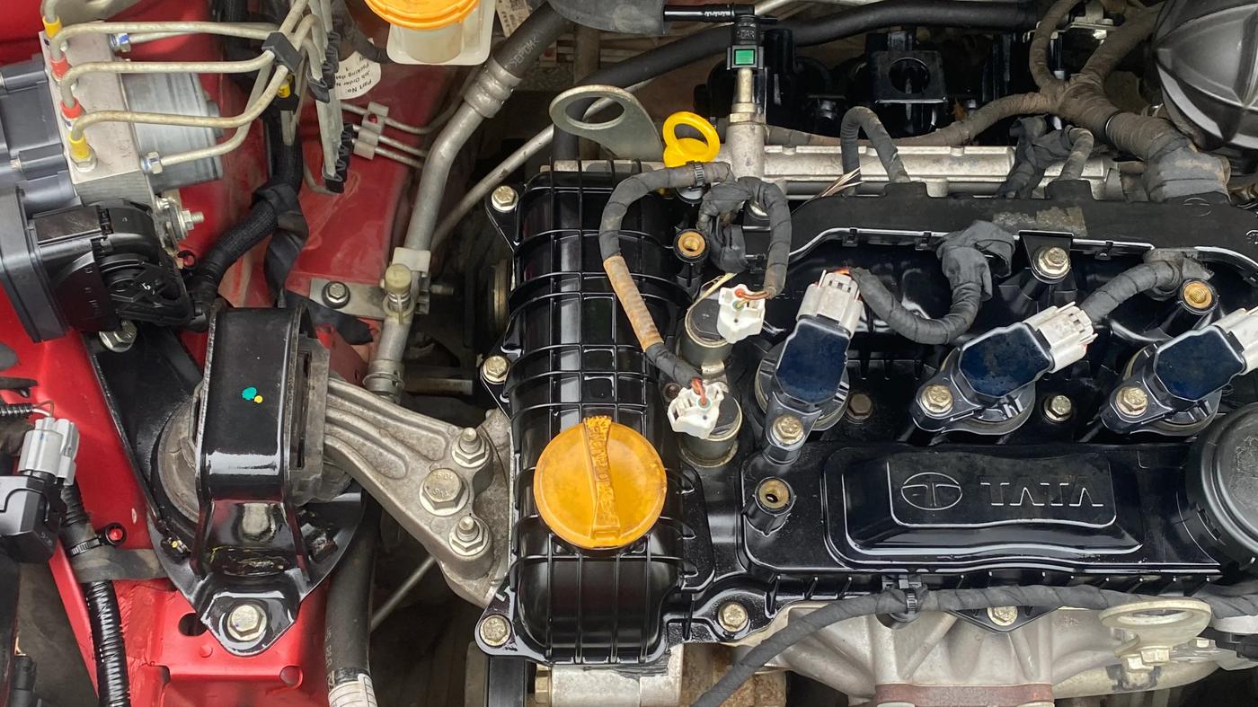 2020 Tata ALTROZ XM PETROL, Petrol, Manual, 43,045 km, Engine View - Right