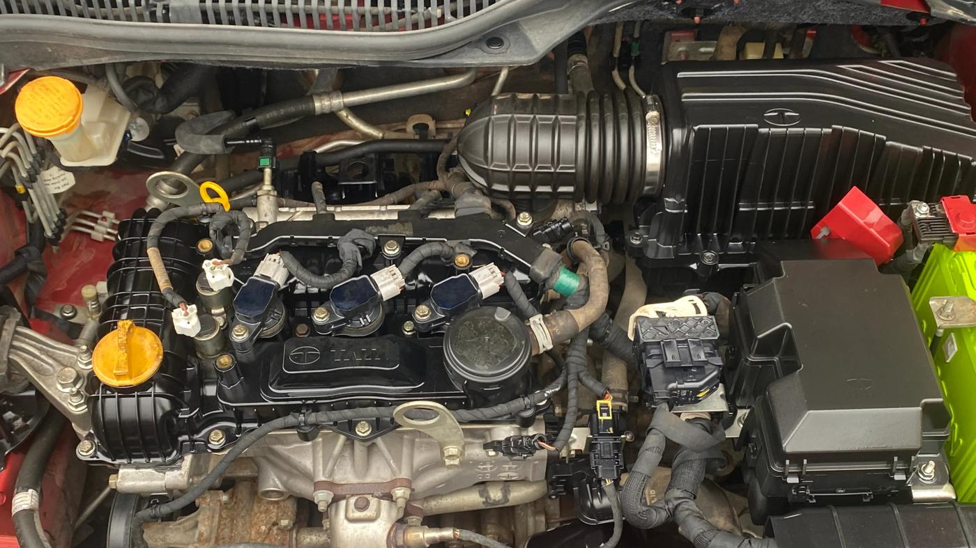 2020 Tata ALTROZ XM PETROL, Petrol, Manual, 43,045 km, Engine View