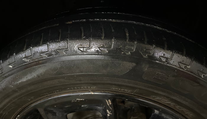 2022 Maruti IGNIS ZETA 1.2, CNG, Manual, 50,289 km, Right Front Tyre Tread