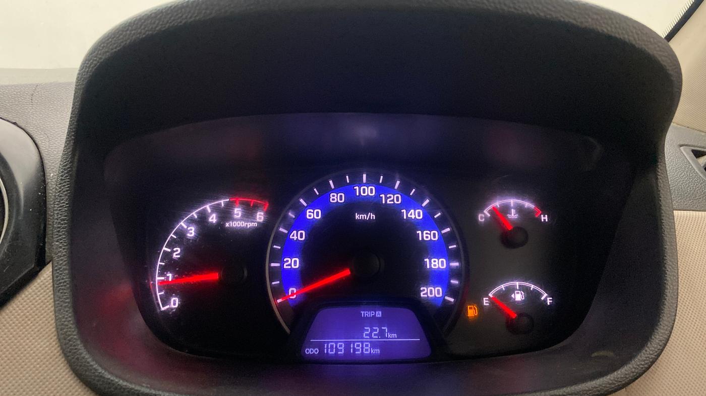 2015 Hyundai Xcent BASE 1.1, Diesel, Manual, 1,09,175 km, Odometer Image