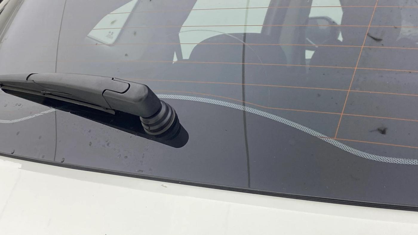 2019 Tata Harrier XZ PLUS 2.0L, Diesel, Manual, 75,989 km, Rear Wiper