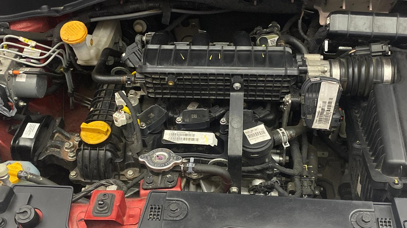 2025 Tata PUNCH Creative Plus (S) AMT, Petrol, Automatic, 19,349 km, Engine View - Right