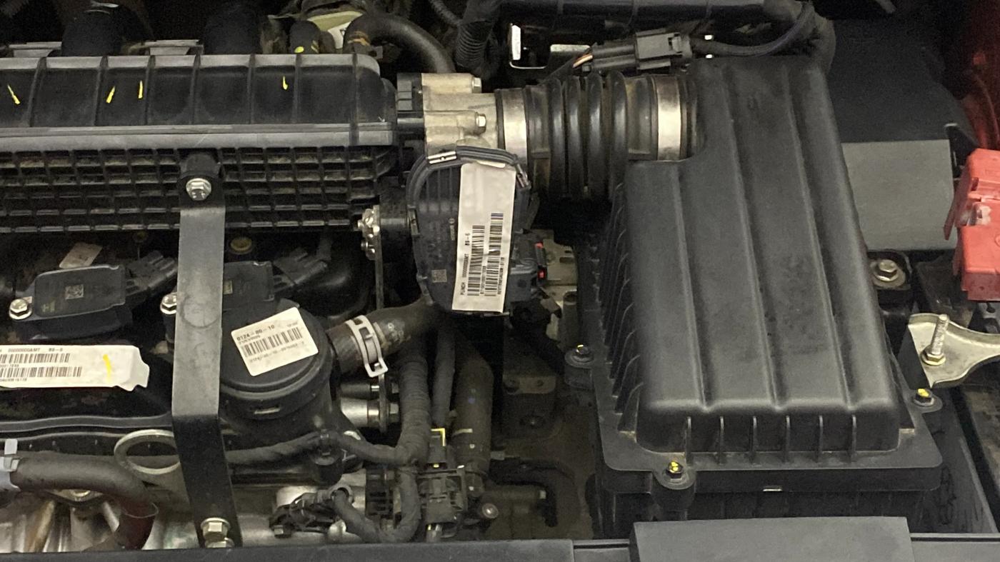 2025 Tata PUNCH Creative Plus (S) AMT, Petrol, Automatic, 19,349 km, Engine View - Left