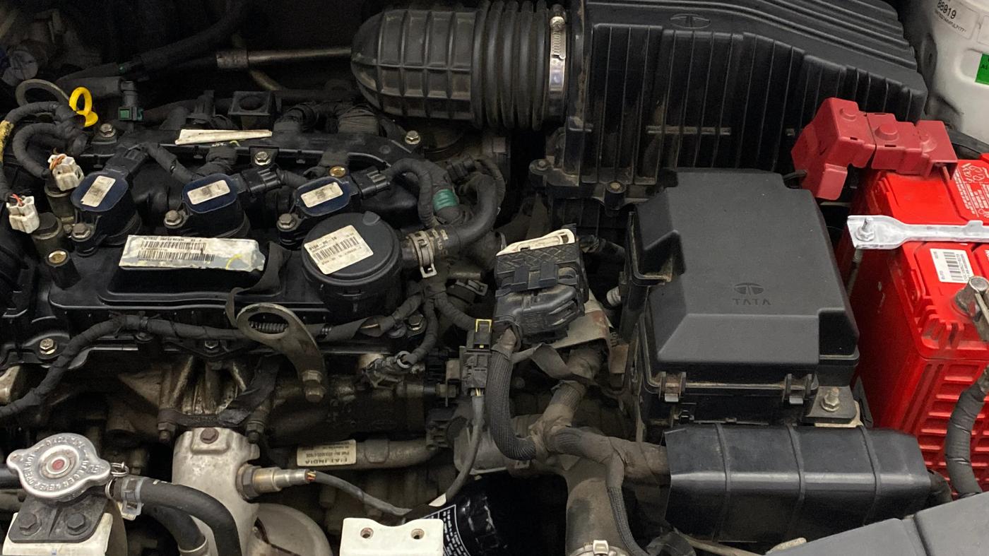 2021 Tata ALTROZ XM PLUS PETROL, Petrol, Manual, 65,950 km, Engine View - Left