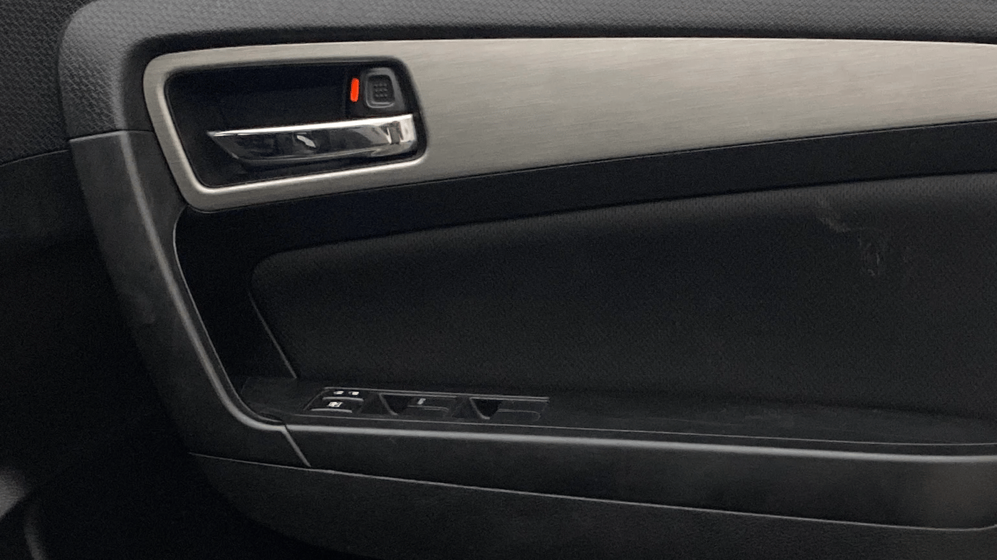 2018 Maruti Vitara Brezza ZDI PLUS AMT, Diesel, Automatic, 87,020 km, Driver Side Door Panels Control
