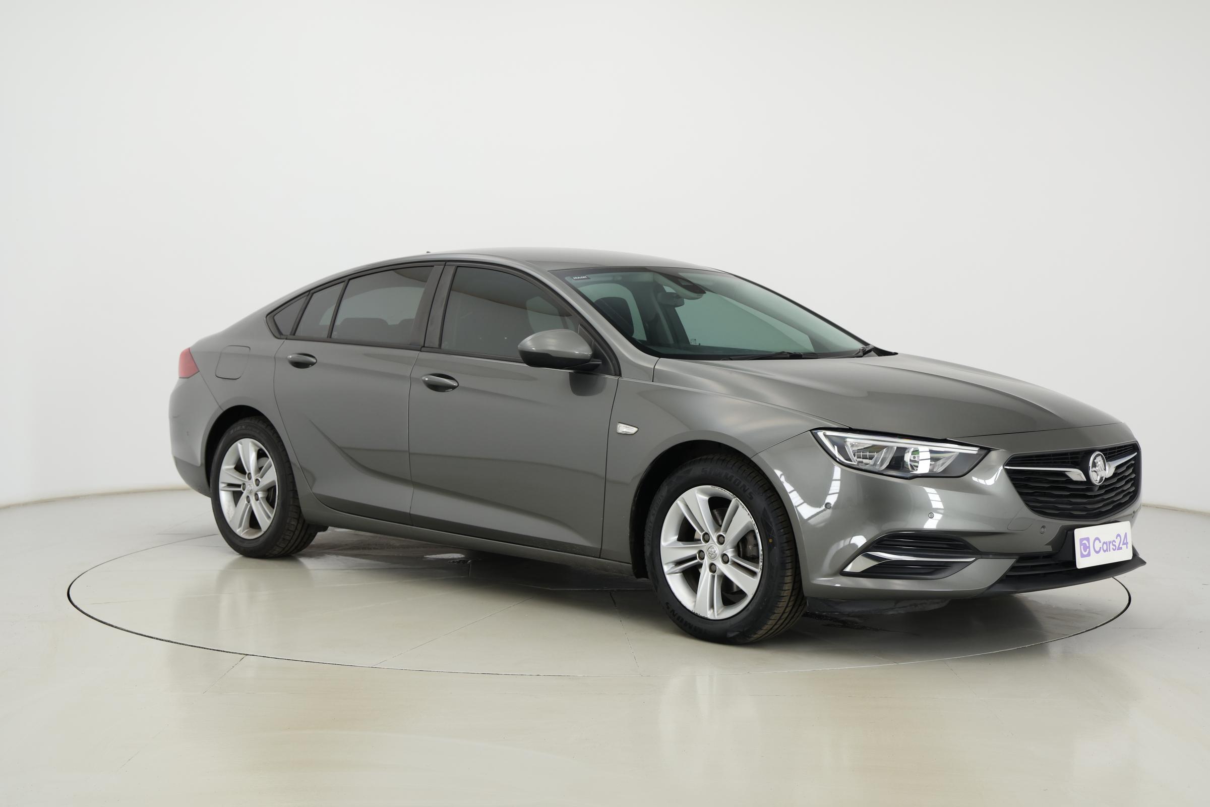 Holden Commodore image