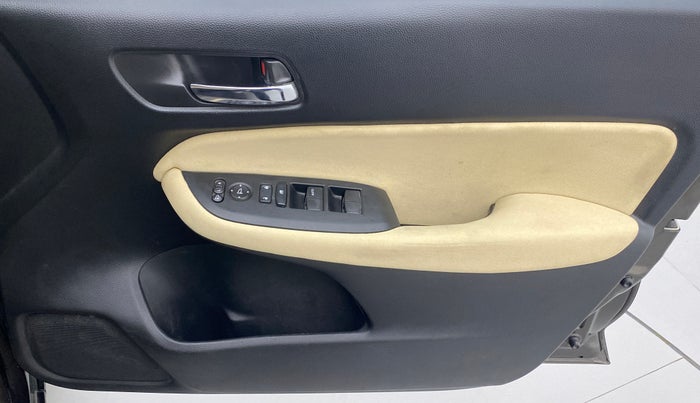 2022 Honda City V MT PETROL, Petrol, Manual, 34,190 km, Driver Side Door Panels Control