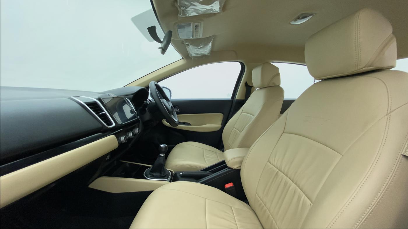 2022 Honda City V MT PETROL, Petrol, Manual, 34,190 km, Right Side Front Door Cabin