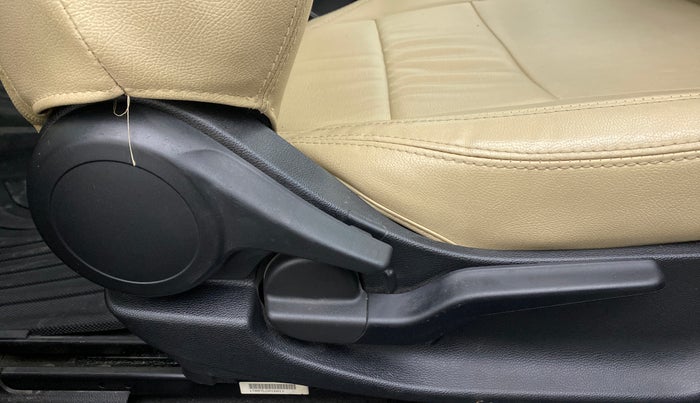 2022 Honda City V MT PETROL, Petrol, Manual, 34,190 km, Driver Side Adjustment Panel
